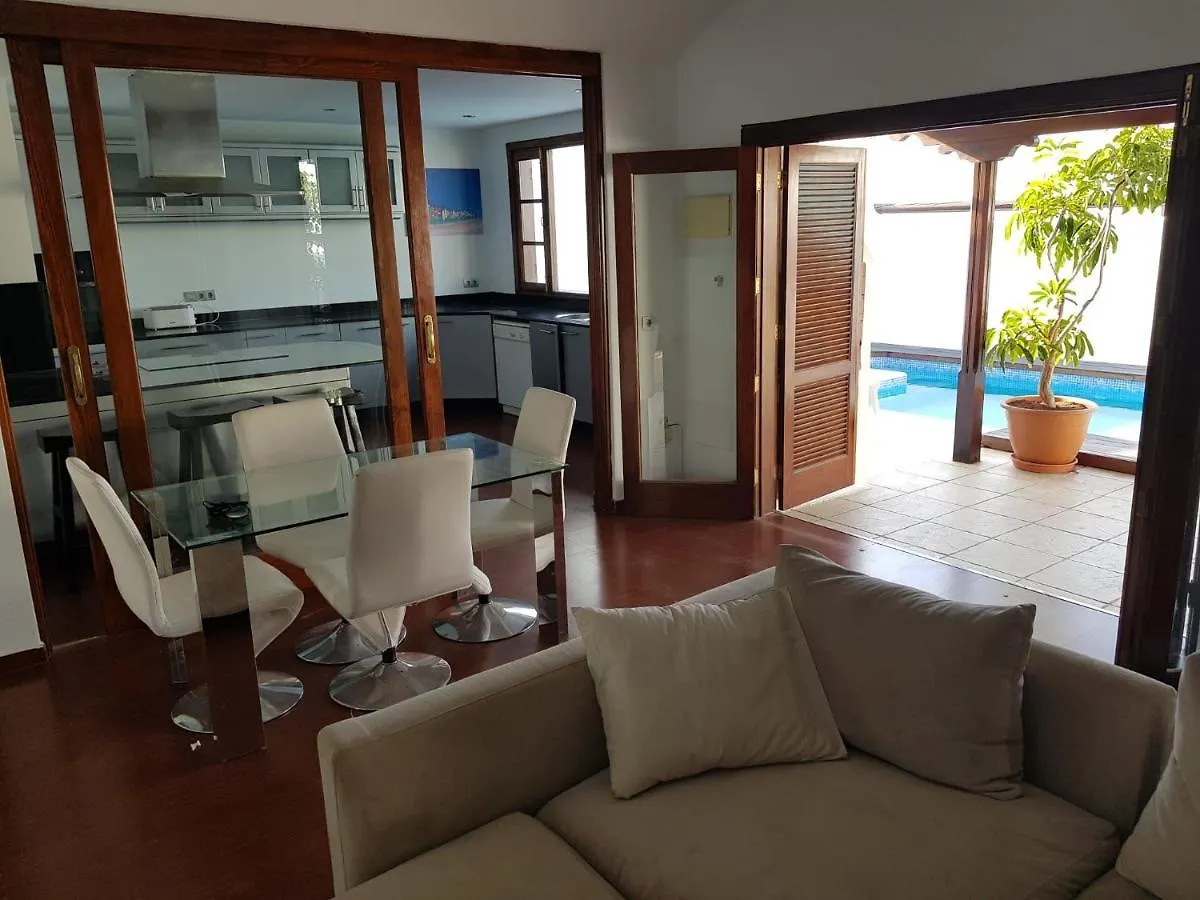 Villa Fenix Puerto del Carmen  0*, Puerto del Carmen (Lanzarote) Spain